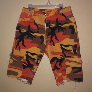 Camo mid length shorts